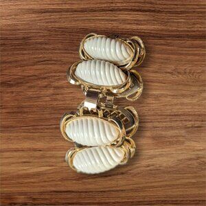 vintage  Bracelet,  White Lucite Oval Link Wide‎ Open Work Back, 1950s chunky